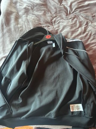 Chaqueta Adidas Negra con Rayas Blancas