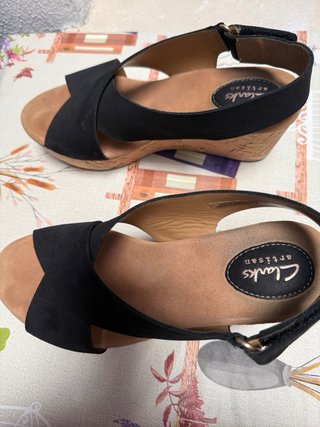 Sandalias Clarks Talla 38 Negras/Marrones