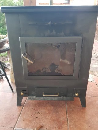 Estufa de leña con horno