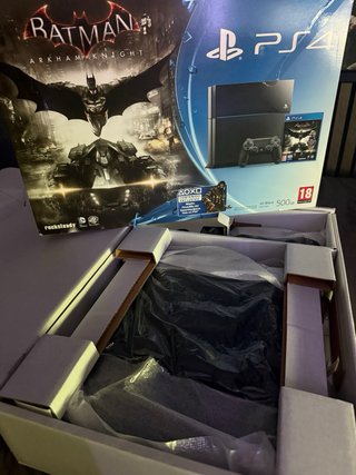 PS4 Negra 500GB + Mando y Juegos
