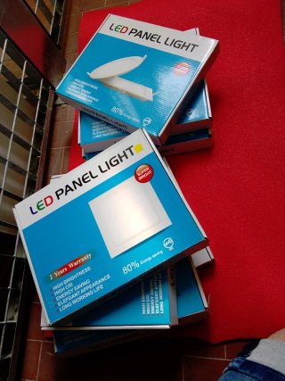7x Pannelli LED rotondi e quadrati