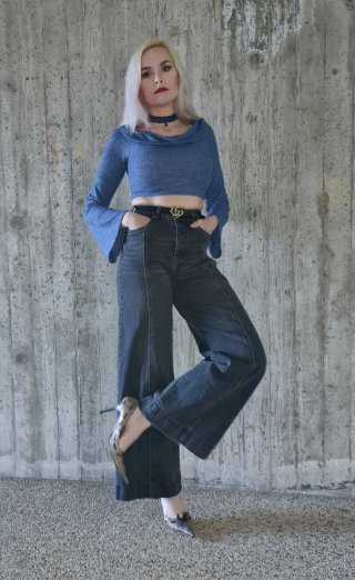 Pantaloni jeans vita alta gamba larga