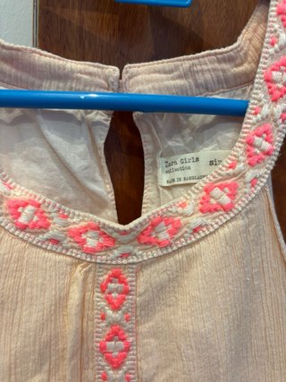 6 vestidos niña. 2 talla 9/10,otros talla 4,5,6