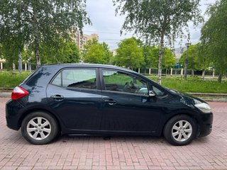 Toyota Auris 2012