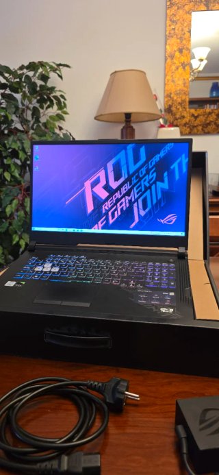 Portátil Asus ROG Strix G712LV 17"