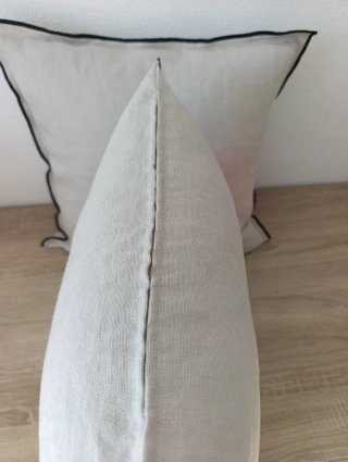 Fundas de cojín beige y negro