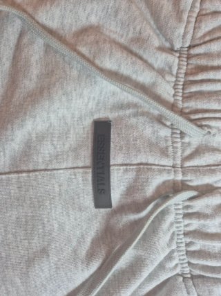 Pantalón corto ESSENTIALS beige