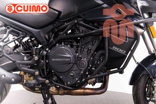 QJ MOTOR SRT 900 SX