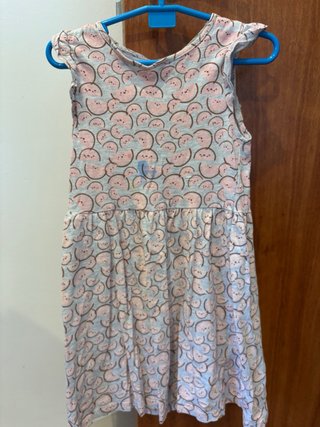 Lote 2 vestidos, 1 tiene mancha azul