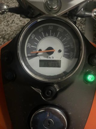 Suzuki Intruder Cruiser Naranja