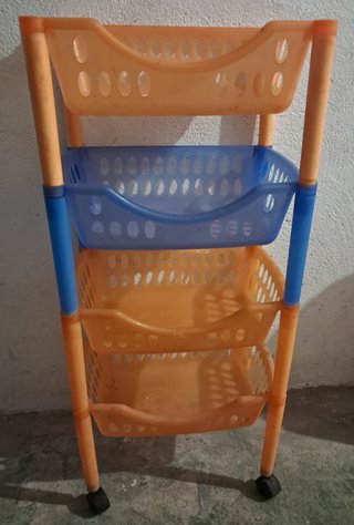 CARRITO DE COCINA DE 4 PISOS