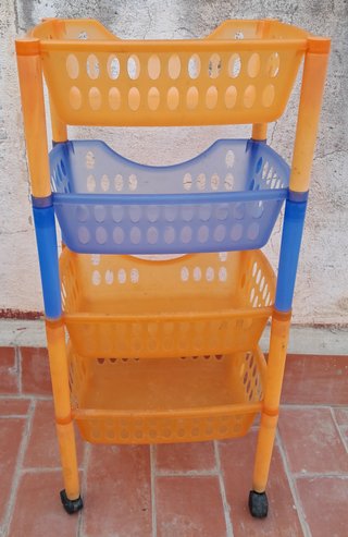 CARRITO DE COCINA DE 4 PISOS