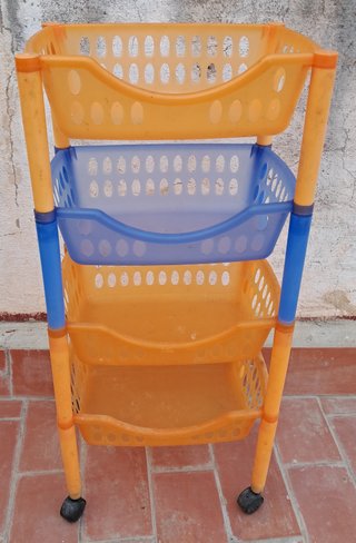 CARRITO DE COCINA DE 4 PISOS