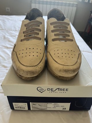 Zapatos Desiree Beige Talla 39 sin cordones