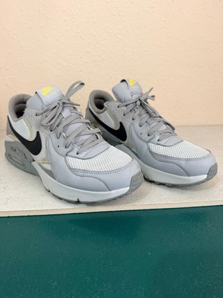 Nike Air Max grises y amarillas