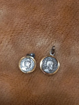 Lote 2 medallas Santiago Apóstol Año Santo 1976