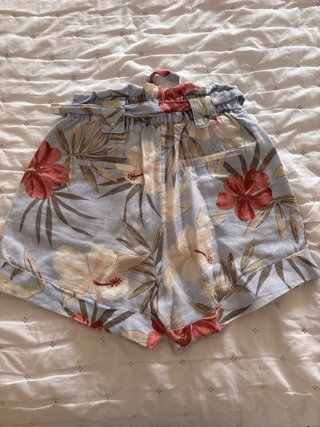 Shorts florales Mango