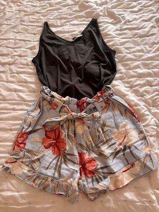 Shorts florales Mango