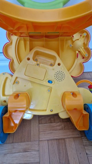 Andador musical Fisher Price León