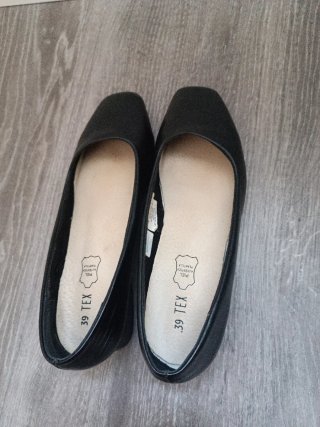Zapatos de salón negros talla 39