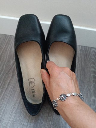 Zapatos de salón negros talla 39