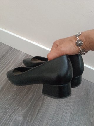 Zapatos de salón negros talla 39