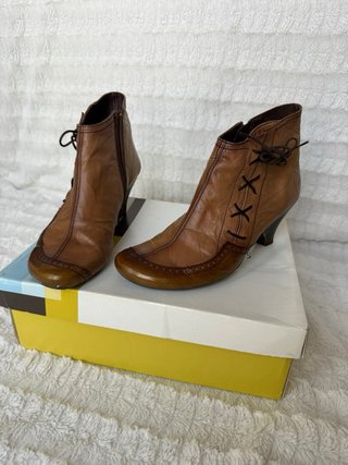 Botines Papiro Hispanitas Camel T37