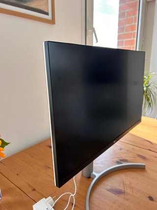 Monitor LG 27” 4K UHD IPS