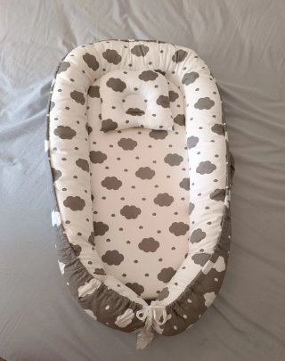 Cuna nido bebé con almohada