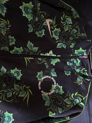 Conjunto Deportivo Nike Floral Verde Negro