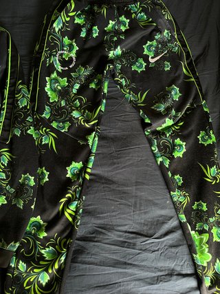 Conjunto Deportivo Nike Floral Verde Negro