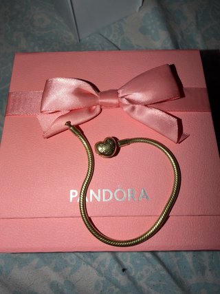Pulsera Pandora Corazón Oro