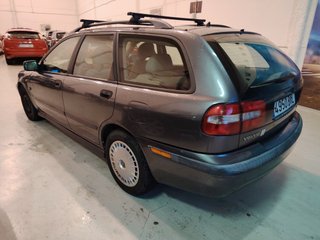 Volvo V40 2002