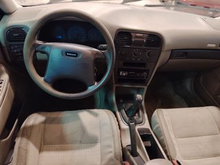 Volvo V40 2002