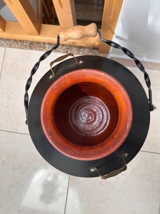 Olla Ferroviaria Negra y Dorada