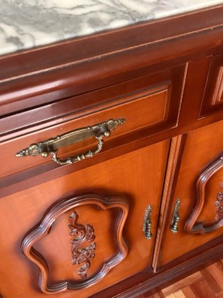 Mueble de entrada elegante de mármol y madera