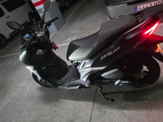 Moto SYM Jet Evo 125cc Automática Negra/Gris