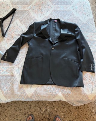 Traje de novio negro