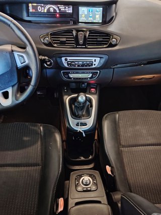 Renault Scenic 2012