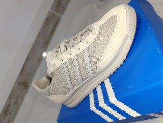 Zapatillas Adidas SL 72 RS JR7813 Talla 38.5
