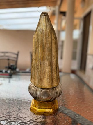Virgen de Fátima dorada