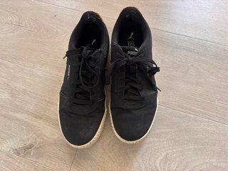 Zapatillas Puma Negras y Multicolor