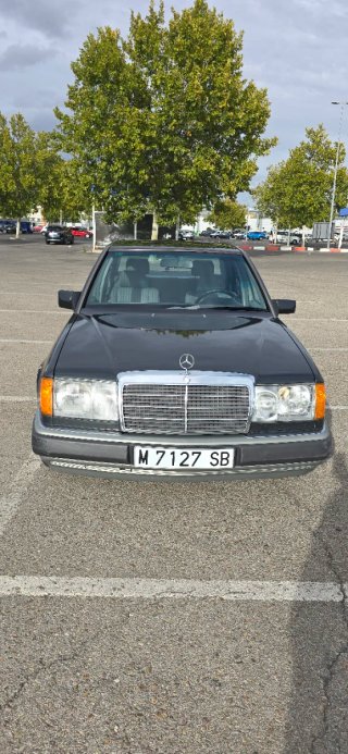 Mercedes-Benz Classe E (214) 1990