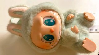 Labubu peluche