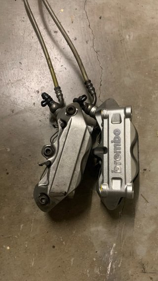 Frenos Brembo KTM Superduke 990 con la maneta