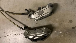 Frenos Brembo KTM Superduke 990 con la maneta