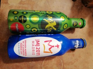 Bottiglie Mahou JMJ 2011 e Mixta Limone