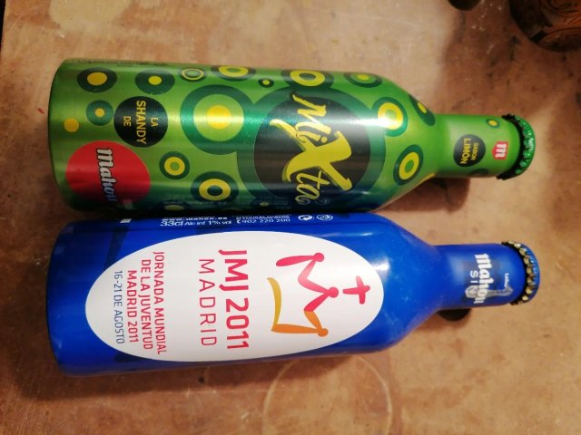 Botellas Mahou JMJ 2011 y Mixta Limón