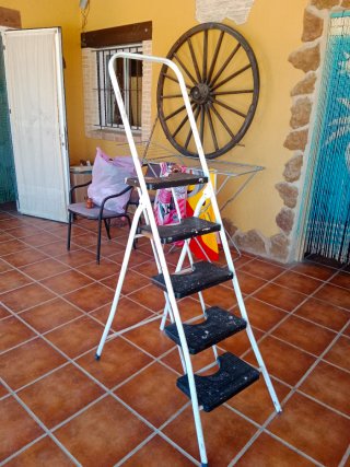 Escalera plegable 5 peldaños