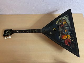 Balalaika y Cítara Decorada